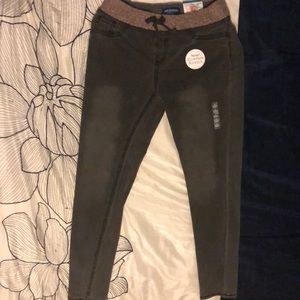 i am selling very comfort stretch jeans (girls)